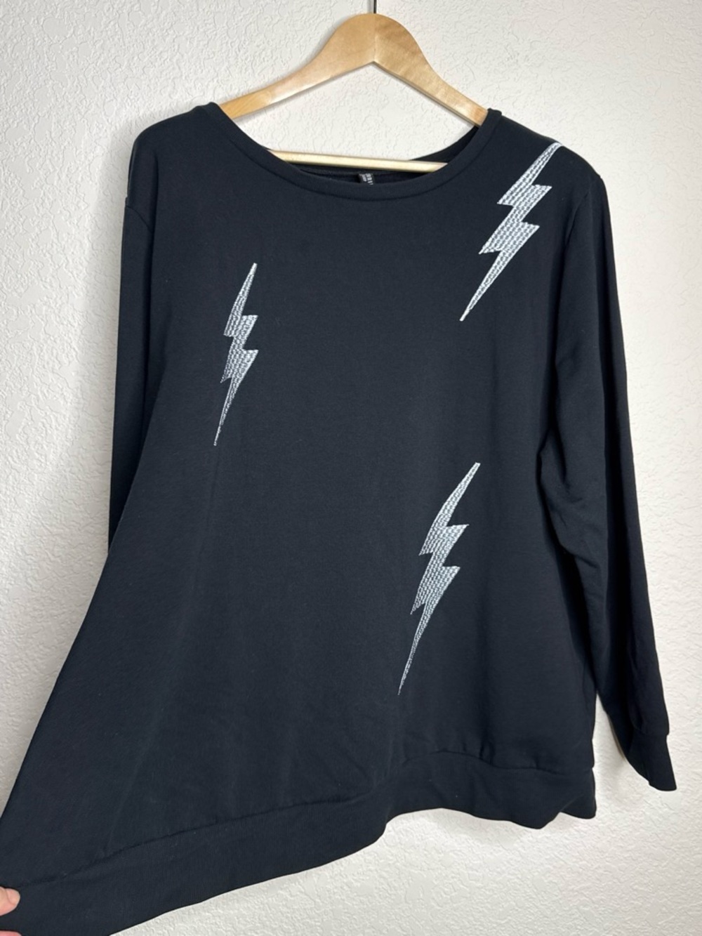 Torrid Sleep Black Embroidered Lightning Bolt Sweatshirt Size 4 (4X)